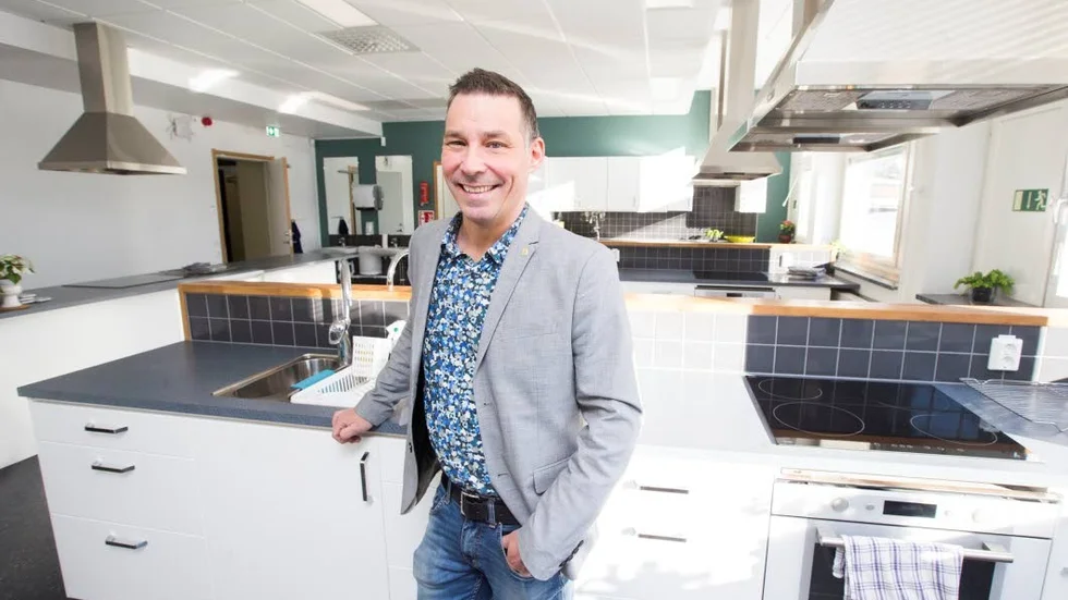 De nya lärarna kan se fram emot en arbetsplats som nyligen genomgått en stor renovering. "Det går alltid bra för oss", säger Tunaskolans rektor Marcus Hedström och skrattar gott.