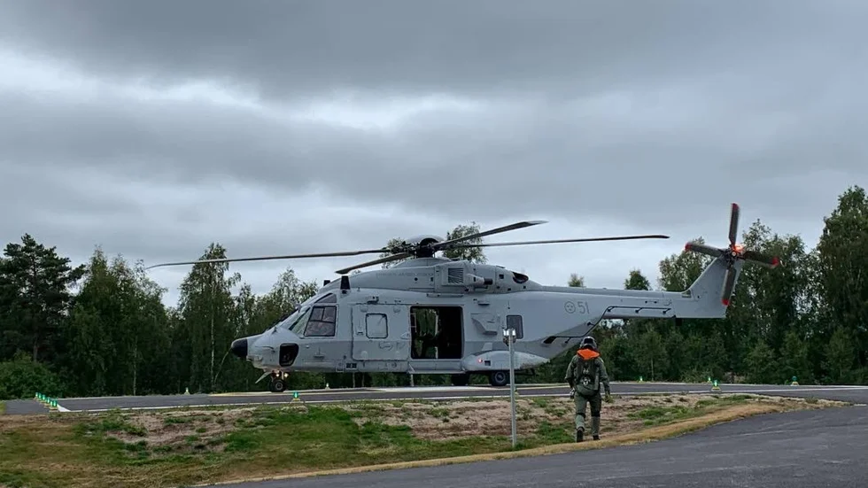 Försvarsmaktens Helikopter 14 gjorde ett kort sjukhusbesök.