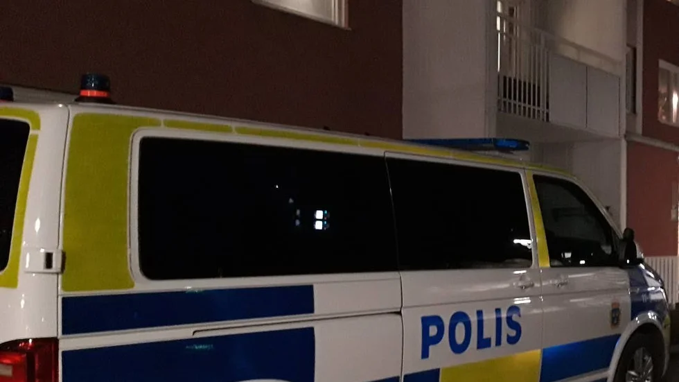"Polisen har varit här och knackat på och ställt frågor", säger en granne efter onsdagens misstänkta mord på en ung kvinna i Kalix.