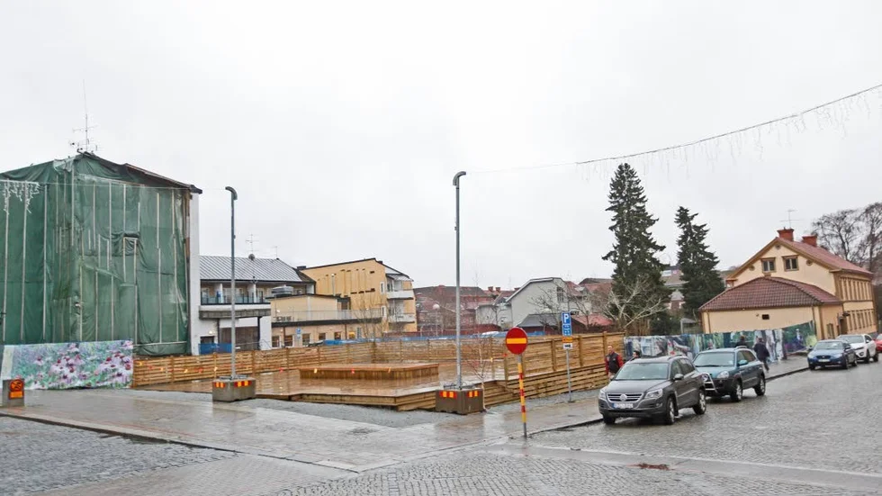 Byte. M vill byta bort Statt-tomten mot Hamnverken.