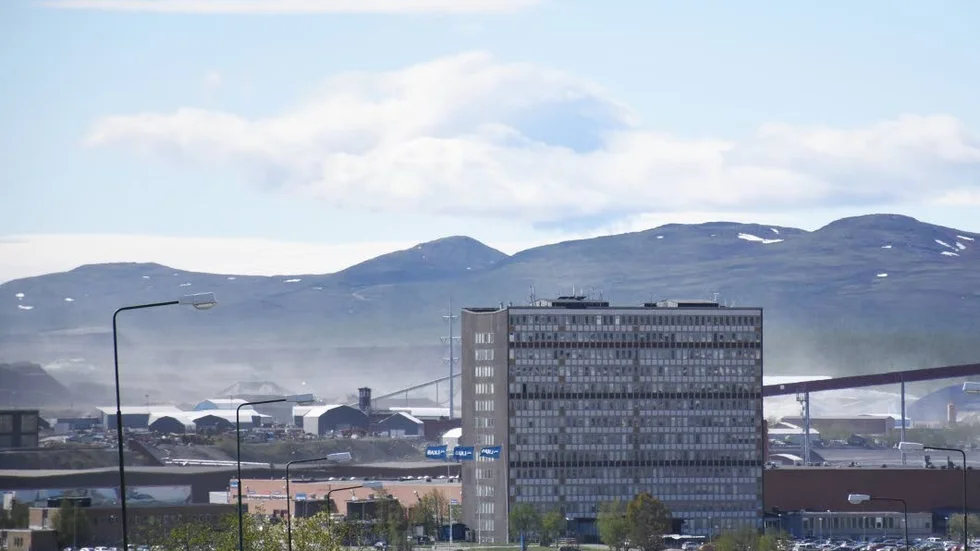 En del av ett tak på LKABs anrikningsverk KA2 i Kiruna rasade in på torsdagseftermiddagen.