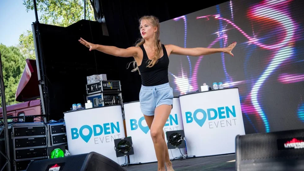 Engla Lindgren fick mycket applåder för sitt dansnummer.