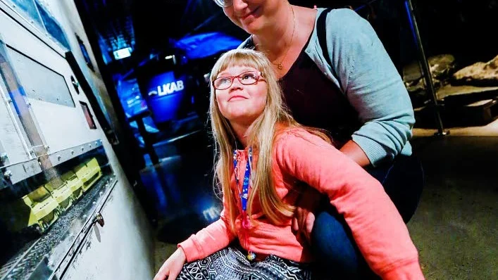 Emma Green, 8, tillsammans med mamma Lena Green.