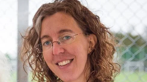 "Jag läser i bland i Svenskt kvinnobiografiskt lexikon bara för att det är spännande och roligt", säger arkivarien Karin Tjernström som skrivit artikeln om länsmejerskan Anna Gustafson i lexikonet.