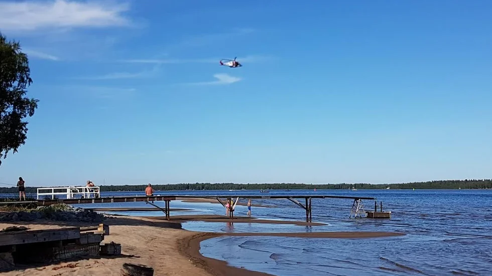 En helikopter deltog i sökinsatsen.