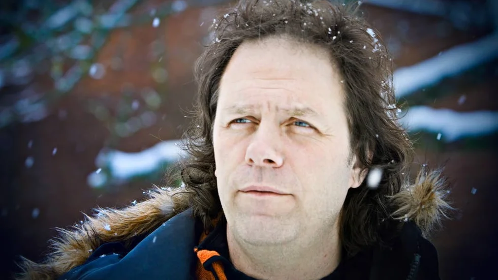 Per Holmgren (bilden) skriver tillsammans med Staffan Lindberg.