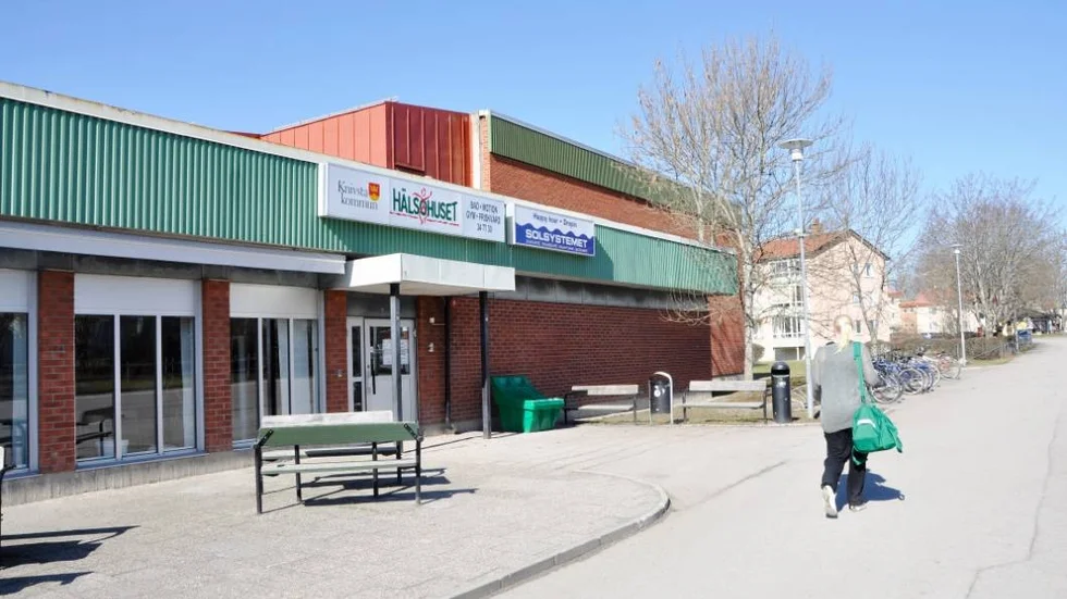 Bakom Hälsohuset är det tänkt att allaktivitetshuset ska byggas.