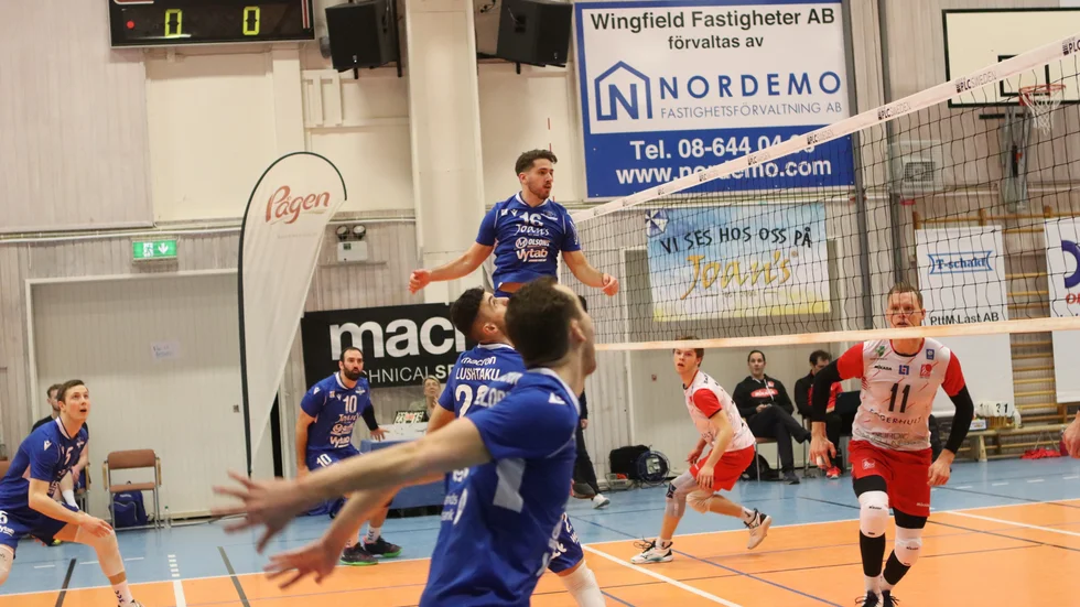 VVK vann första kvartsfinalen mot Habo med 3-1.