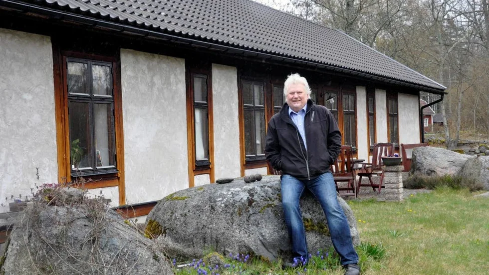 Naturmänniska. Lennart Brewitz framför huset i Vångsunda som han har byggt själv.