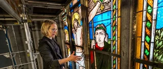 Domkyrkans nya fönster på plats