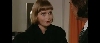 Gör comeback på scen
