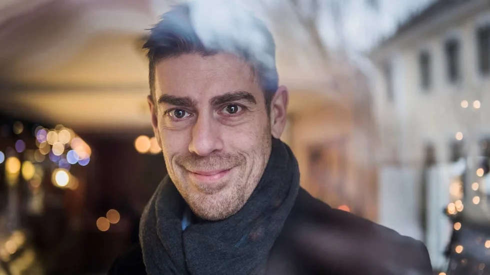 Nya tider. Kalle Sandhammar är ny publisher på UNT ochvill att det ska märkas på flera sätt.
– Jag ska förmedla hur viktigt det är med seriös journalistik i en tid när vi översköljs av budskap från olika håll, många med tveksamma syften. Och bidra till att vi med granskningar är en nödvändig nagel i ögat på makthavare. Inte för att förstöra, utan för att avslöja orättvisor och göra samhället bättre. Sedan har UNT en unik ställning som marknadskanal för det lokala näringslivet, en position som aktörer utanför Uppland vill åt utan att bidra med någonting på plats. Den ska vi slå vakt om och utveckla.