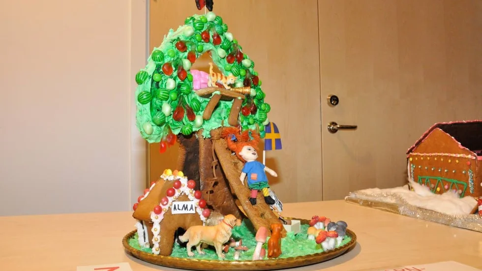 Ett av bidragen i pepparkakshustävlingen på Storbrunn under skyltsöndagen i Östhammar.