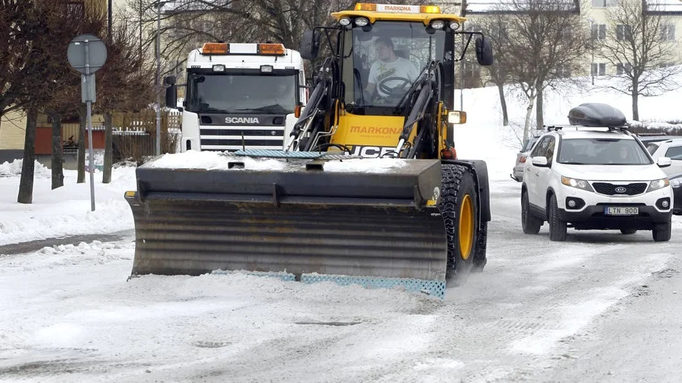 SMHI har gått ut med en klass 1-varning för snöfall i Uppsala. Uppsala kommunen rustar nu inför ett snöfall på  5-15 centimeter.