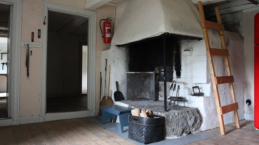 Första gången Skräddarbo omnämns i husförhörslängderna är 1811. Då låg det i byn Brunnby, det som idag kallas Södra Ar.