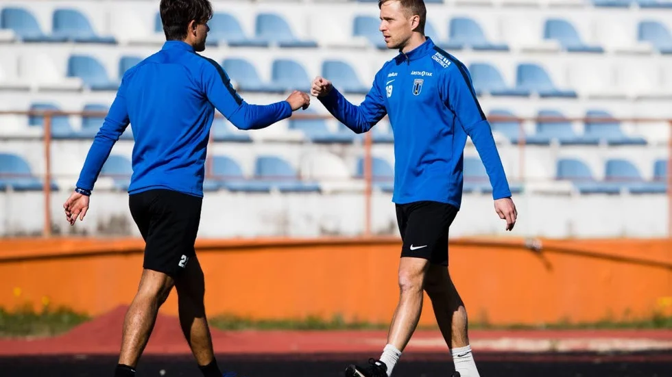 Skadade duon Christer Gustafson och Stefano Vecchia.