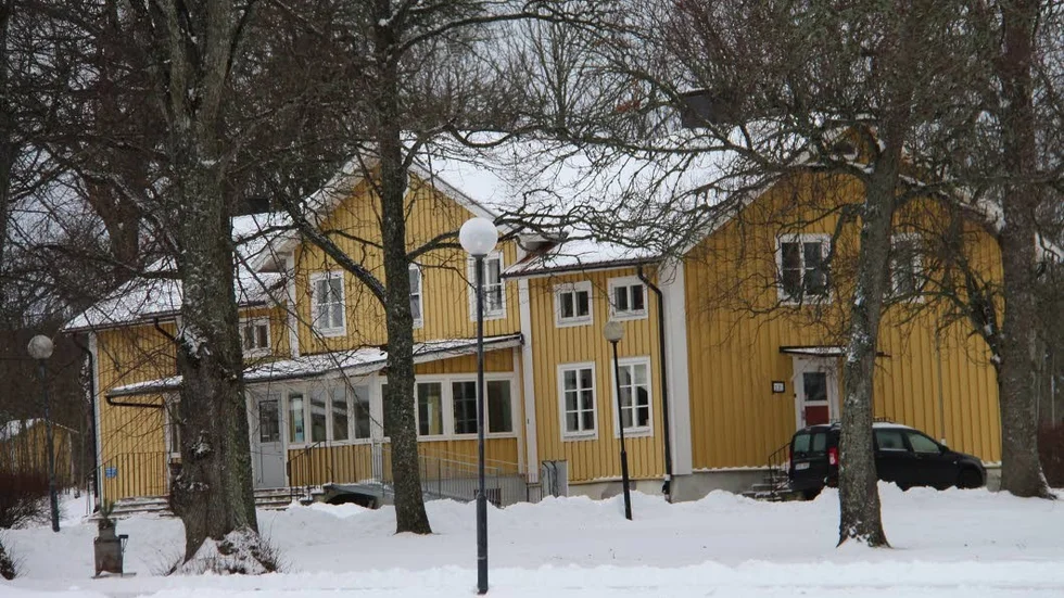 Vad heter den här samlingslokalen i Tillinge? Kan du det har du rätt på fråga ett i vårt quiz om Hummelsta.