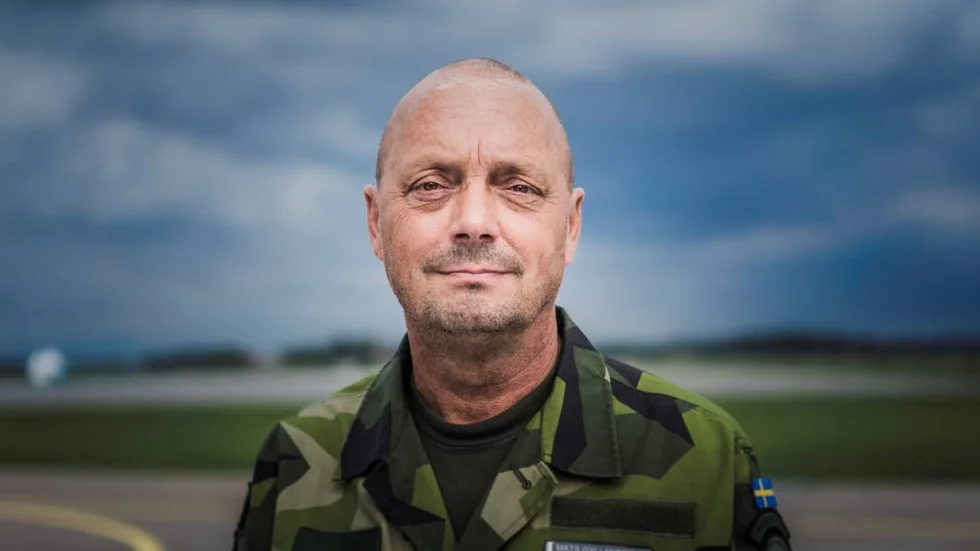 Mats Gyllander, kommunikationschef på luftstridsskolan, berättar en minnesceremoni kommer hållas för den avlidne under torsdagseftermiddagen.