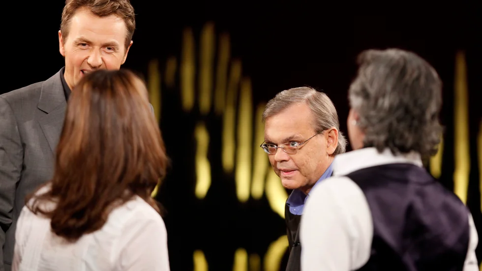 SVT:s Rysslandskorrespondent Bert Sundström (mitten) har återvänt till Moskva för att rapportera om ett Ryssland med nya hårda censurlagar. Arkivbild.