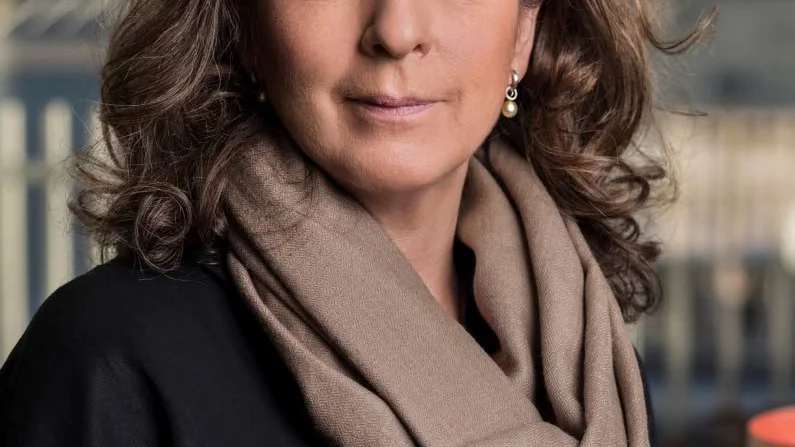 Bettina ­Kashefi