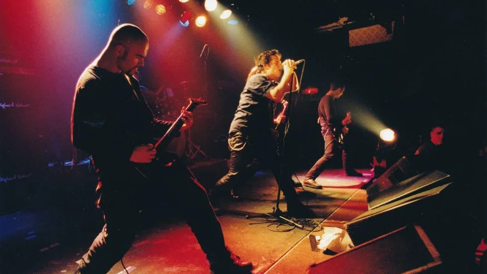 Fullt ös med Misery Loves Co. på scenen 1997.