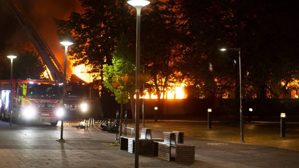Brand rasar i Gottsundaskolan.