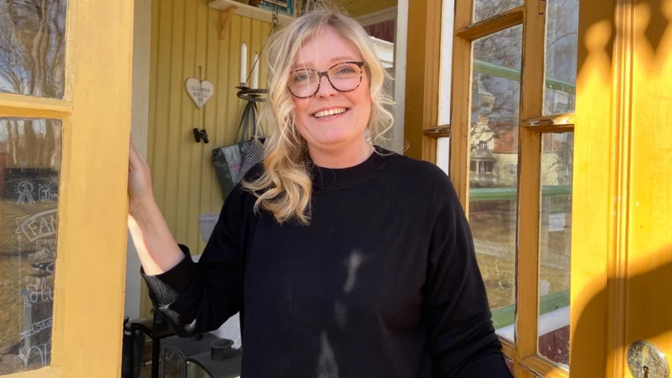 Tina Hultman blev invald i den lokala partistyrelsen för ett år sedan. Nu är hon både ny ordförande för Liberalerna i Heby och deras förstanamn.