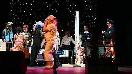 Centralskolans show är luftburen i år och siktar mot stjärnorna.