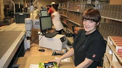 Mona Ferrari gillar det höga tempot på arbetsplatsen dagarna före jul. "Visst tickar hjärtat lite snabbare under de här dagarna" säger hon.