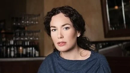 Therese Bohman debuterar med den språkligt exakta romanen Den drunknade.