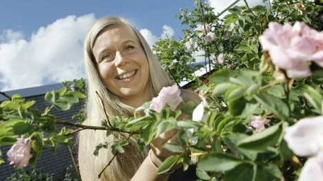 Ylva Lind spelar saxofon när andan faller på.