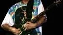 Carlos Santana bjöd på en hel del av sina gamla låtar i Globen.