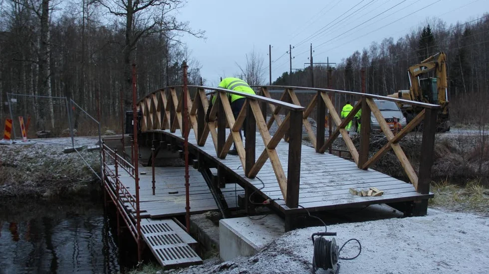 UNT var på plats förra året i samband med renoveringsarbetet av bron.