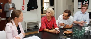 Lag och ordning på M-turné