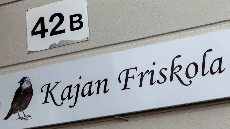 Tvingas dra ned på personalen.