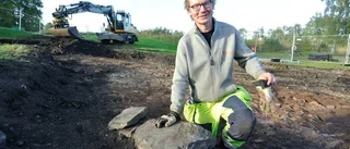 Gräver ett titthål till historien