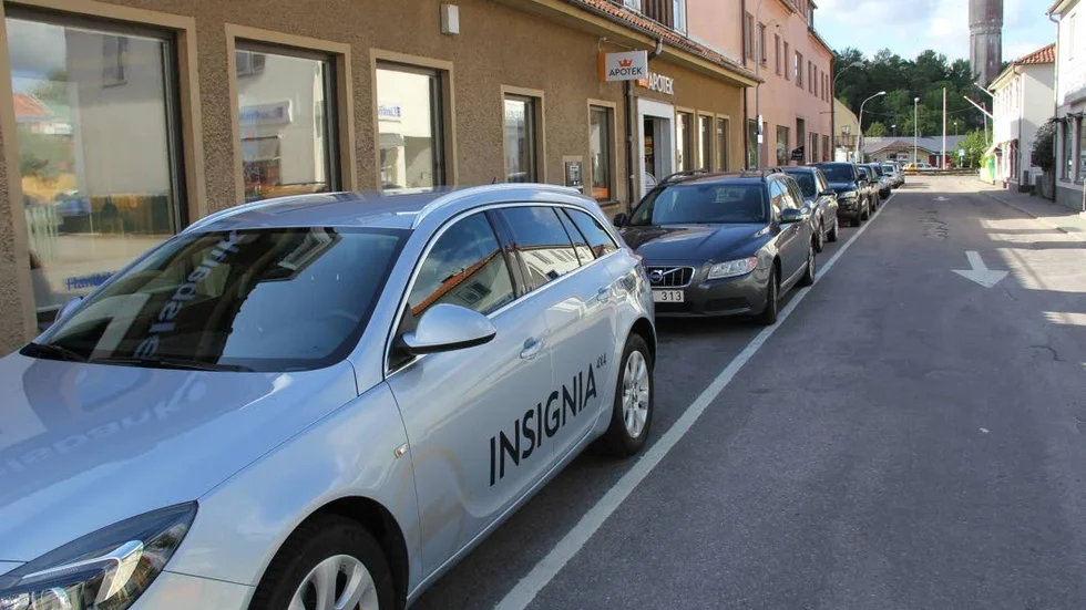 Fräsdags. Under onsdagen ska det vara bilfritt på Rådhusgatan.