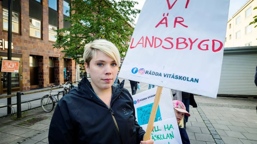 Ida Jonsson, deomstrerade mot skolnedläggningarna och var med på den tidiager demonstrationen. "Nu har vi fått vår skola nedlag, men det känns som att det inte stannar. Vi vill ha den tillbaka och vi vill att andra skolor och förskolor inte ska bli nedlagda.