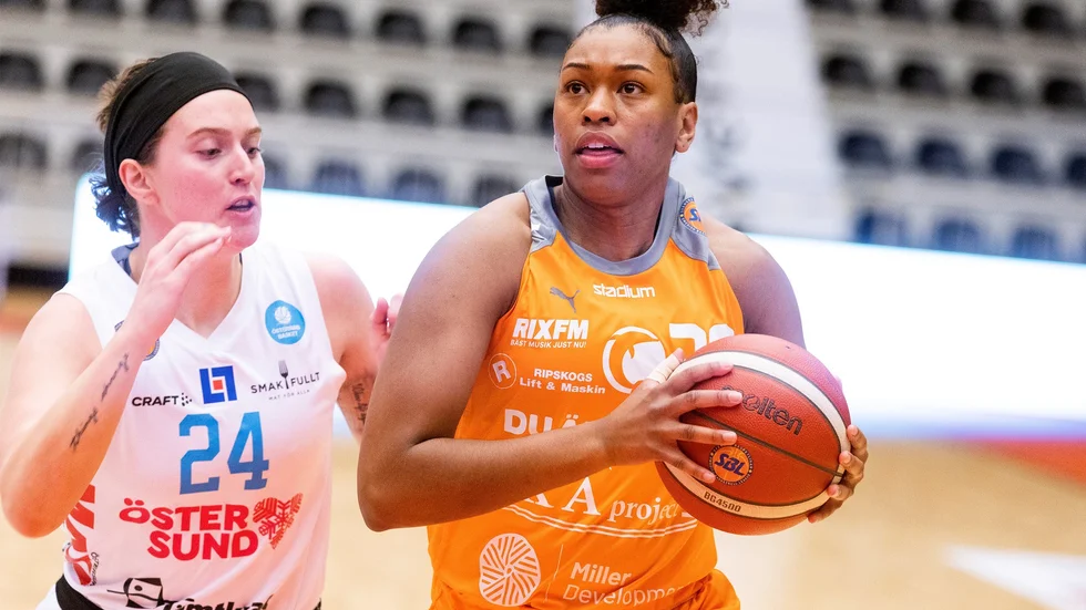 Akienreh Johnson fick dra ett tugnt lass, precis som de andra tre importerna.