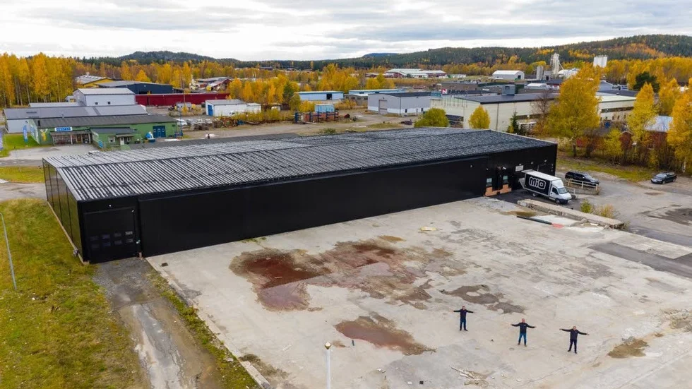 På tomten där Mio tidigare hade sitt möbelhus kommer det snart att stå en helt ny husfabrik.