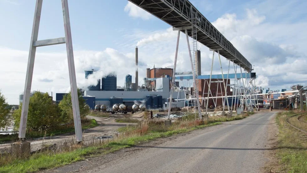 Den planerade fabriken i Kemi ses i dagsläget inte som ett hot mot Karlsborg.