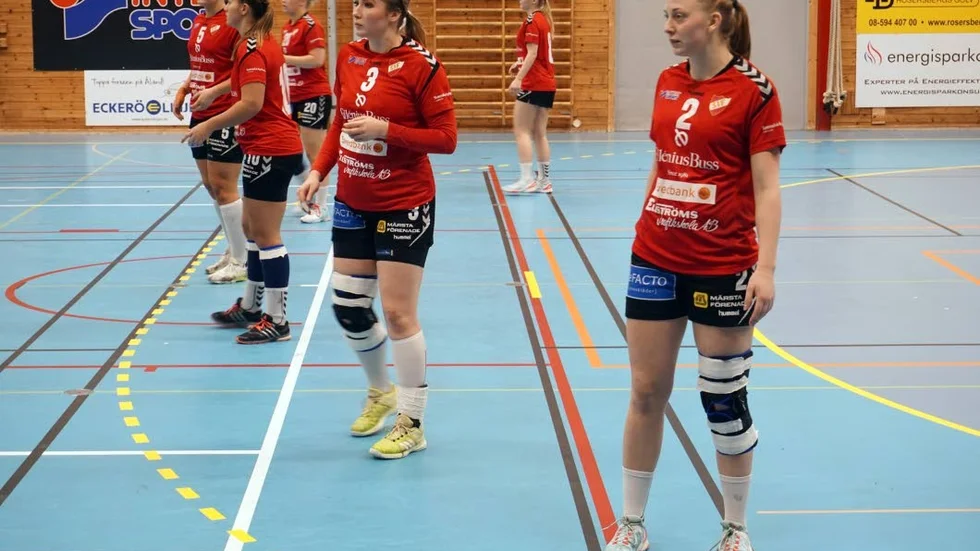 Skånelas damlag inledde våren med seger mot Nacka.