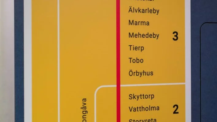 Upptåget knyter ihop de små orterna i länet med Gävle, Uppsala och Stockholm.