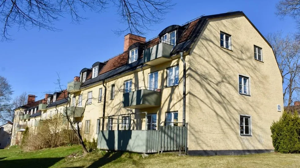 Hus i parkmiljö. Bostadshusen på Skomakargatan bröt mot det gängse sättet att utforma nya kvarter.
