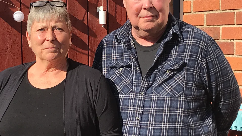 Marita Björkman och Raimo Mundér hade tagit tåget från Eskilstuna till Stockholm för att fira Maritas födelsedag när de hamnade mitt i terrorattacken på Drottninggatan den 7 april 2017.