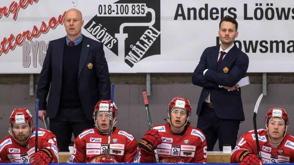 Succétränare. Marcus Ragnarsson och Martin Gudmundsson basar över succélaget Almtuna som vid händelse av seger hemma mot AIK i kväll kan gå upp på en allsvensk finalplats.