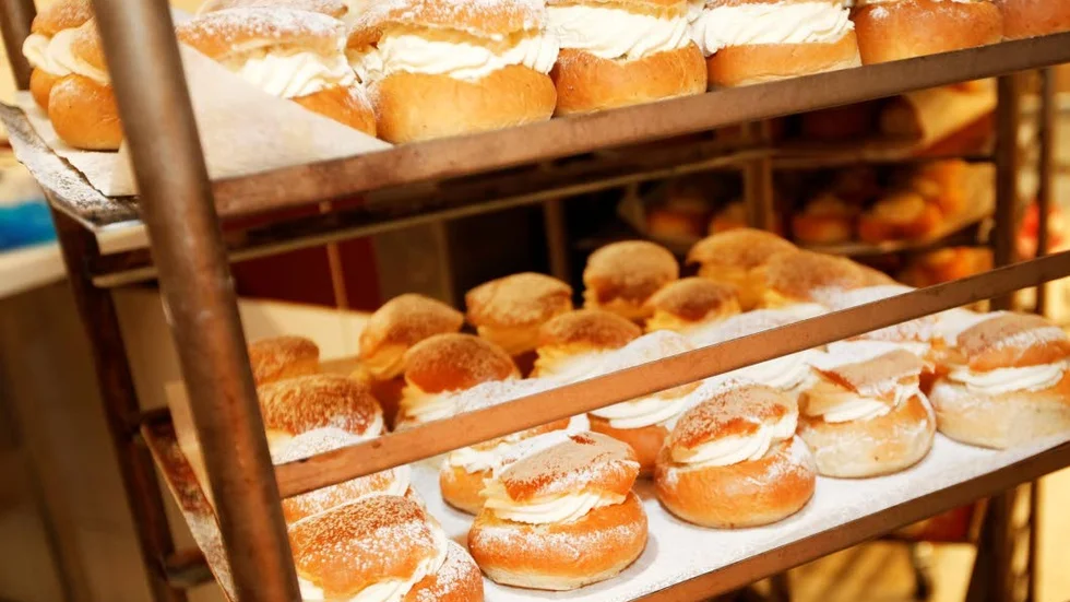 Rekord. Under dagen bakades det över 8 000 semlor i bageriet på ICA Maxi. Mest i Sverige trodde Patrik Borg.