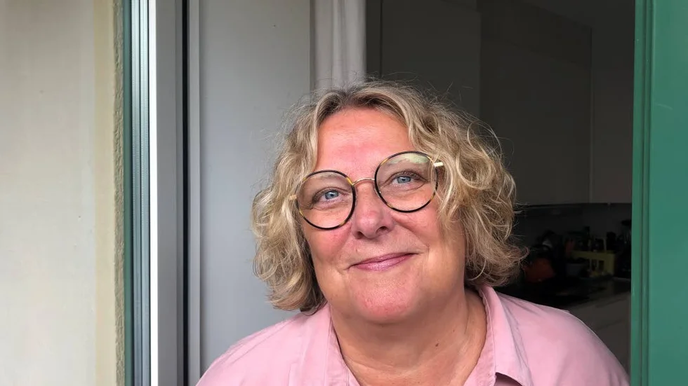 "Eftersom vi är nio syskon så blev det lite stökigt hemma ibland. Då drog jag mig gärna undan för att pyssla eller klinka på pianot", berättar Johanna Uddén.