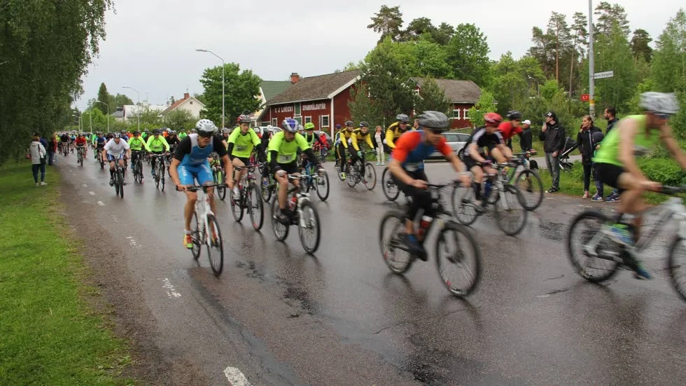 Läderloppet är ett triathlon med cykel, kanot och löpning. Bilden är från 2015 när loppet genomfördes för 22:a gången.