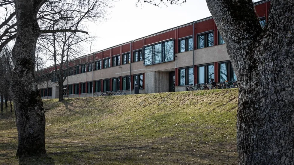 Artdatabanken vid SLU i Uppsala kommer att behöva minska in personalstyrka med ett tiotal tjänster.